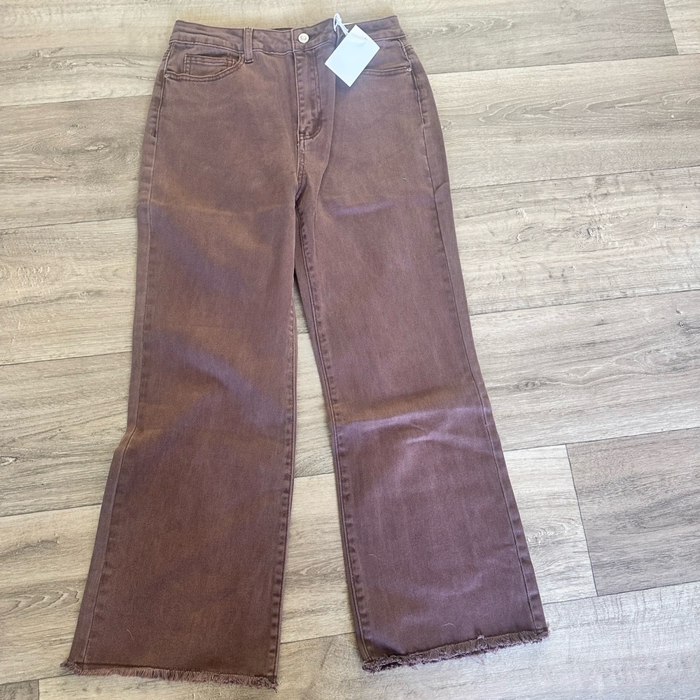 Women's Straight Leg Jeans in Brown